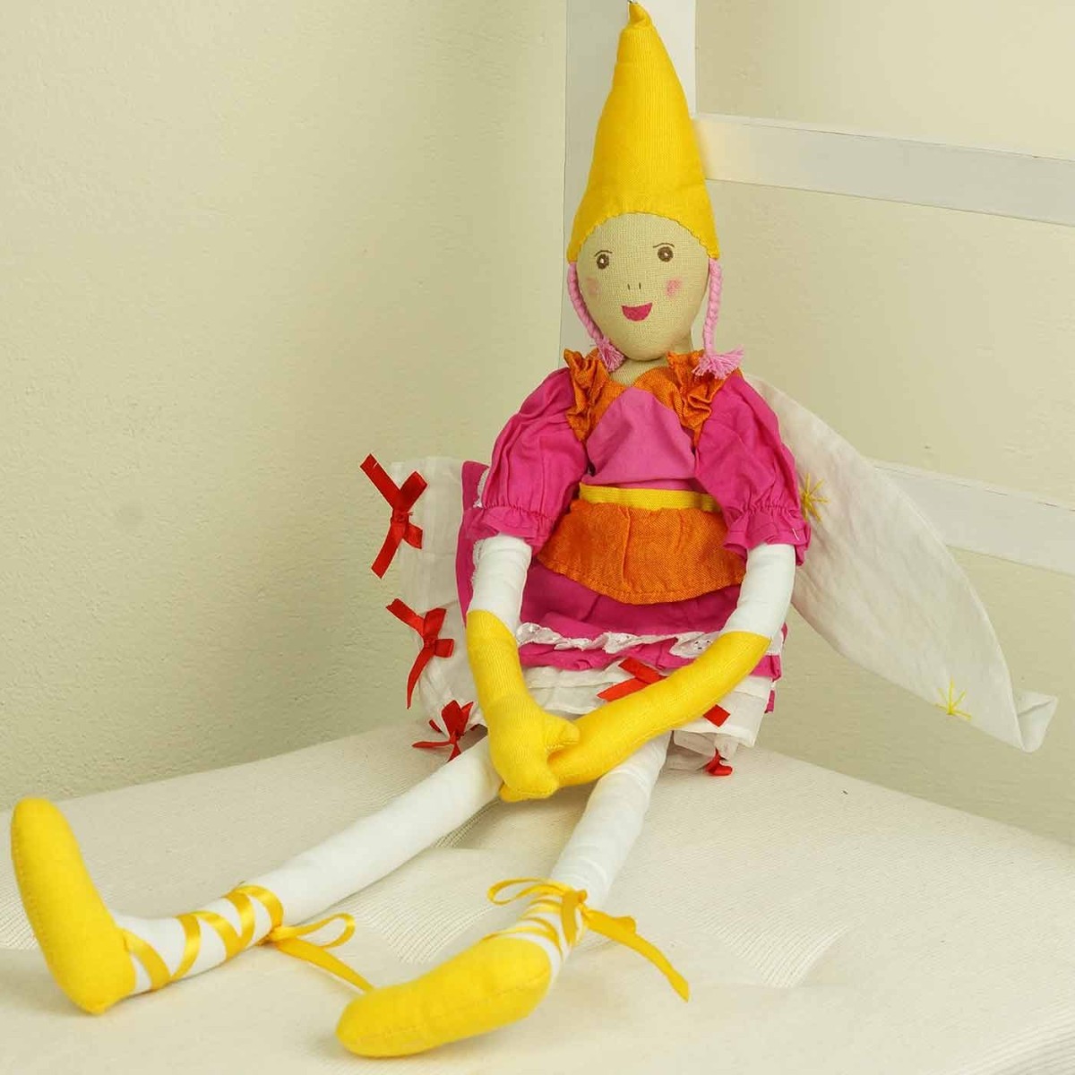 Lalka haftowana Wróżka różowo-żółta 60 cm, L'Oiseau Bateau