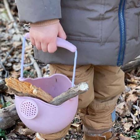 Konewka wiaderko błękitny Scrunch dla dzieci +12 m