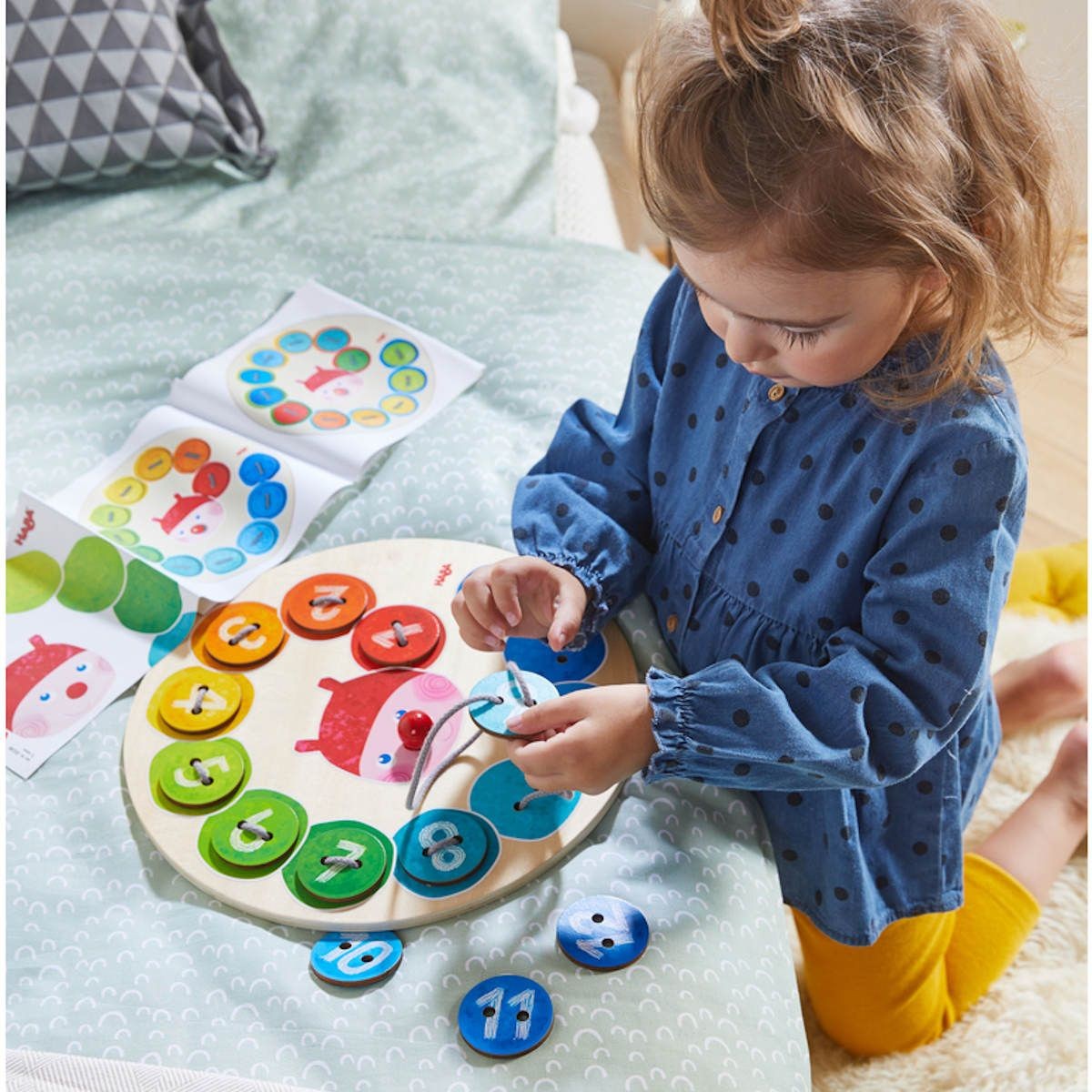 Haba Tęczowa Gąsienica nawlekanka drewniana zabawka +3 | Dadum Kraków