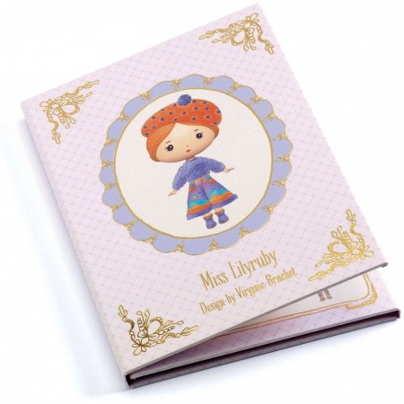 Djeco Ubieranka z naklejkami Miss Lilyruby dla dzieci | Dadum Kraków Djeco Ubieranka z naklejkami Miss Lilyruby dla dzieci | Dadum Kraków