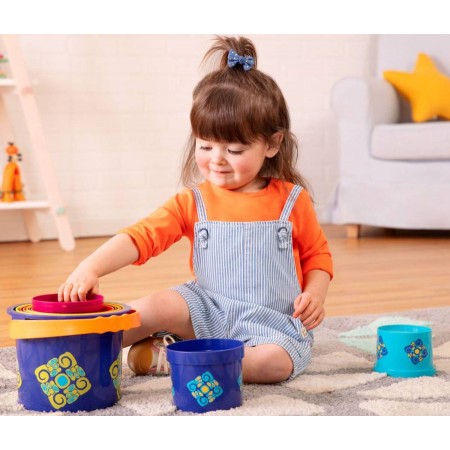 B.Toys Kubełki i wiaderko do piętrowania 10 sztuk B.Toys Kubełki i wiaderko do piętrowania 10 sztuk