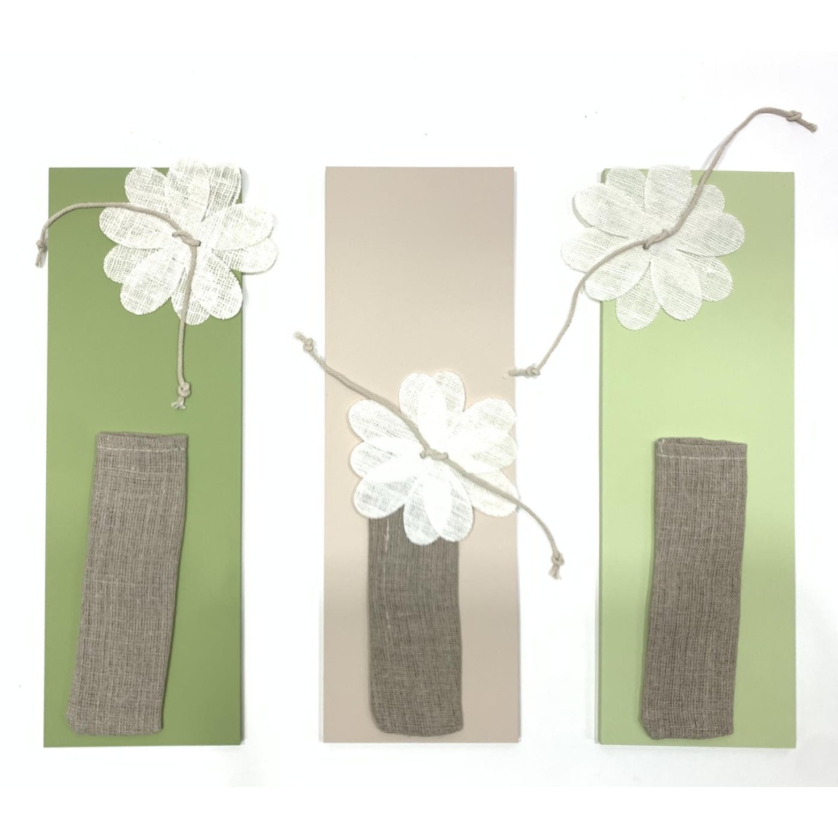 3 wazoniki na pojedynczy kwiat Paula, Bruit de Cadre