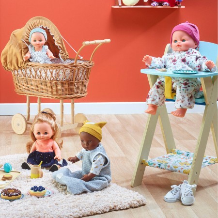 Petitcollin Lalka bobas dla dziewczynki Zora 28cm +3 Petitcollin Lalka bobas dla dziewczynki Zora 28cm +3