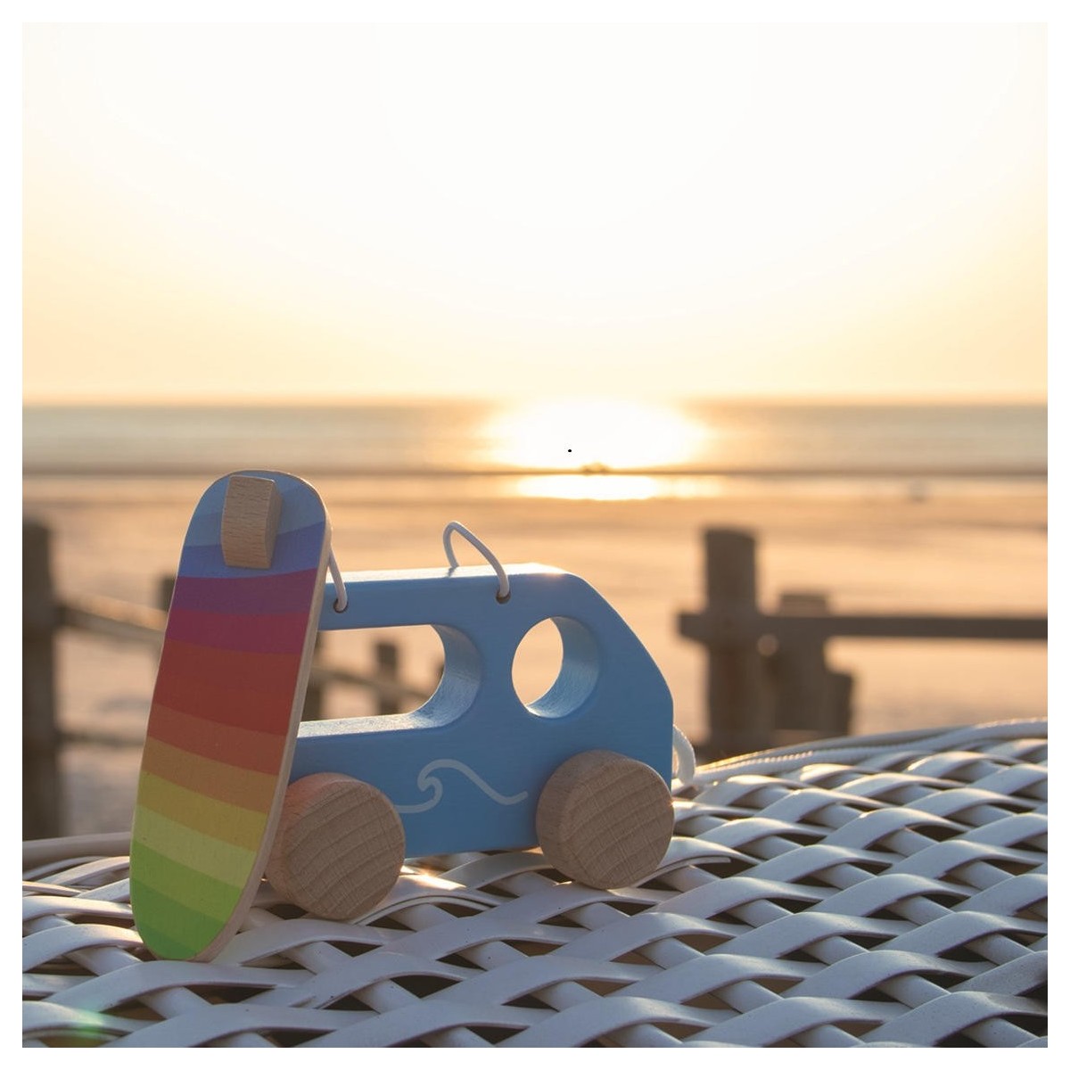 Goki Mini van z deską surfingową od ciągnięcia +12m | Dadum