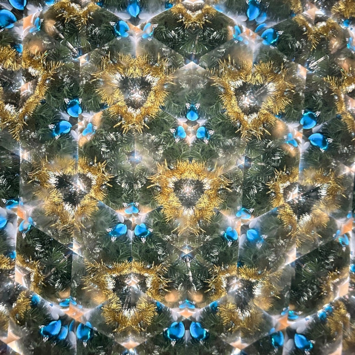 Kalejdoskop Starożytne Bogowie, Bass&Bass