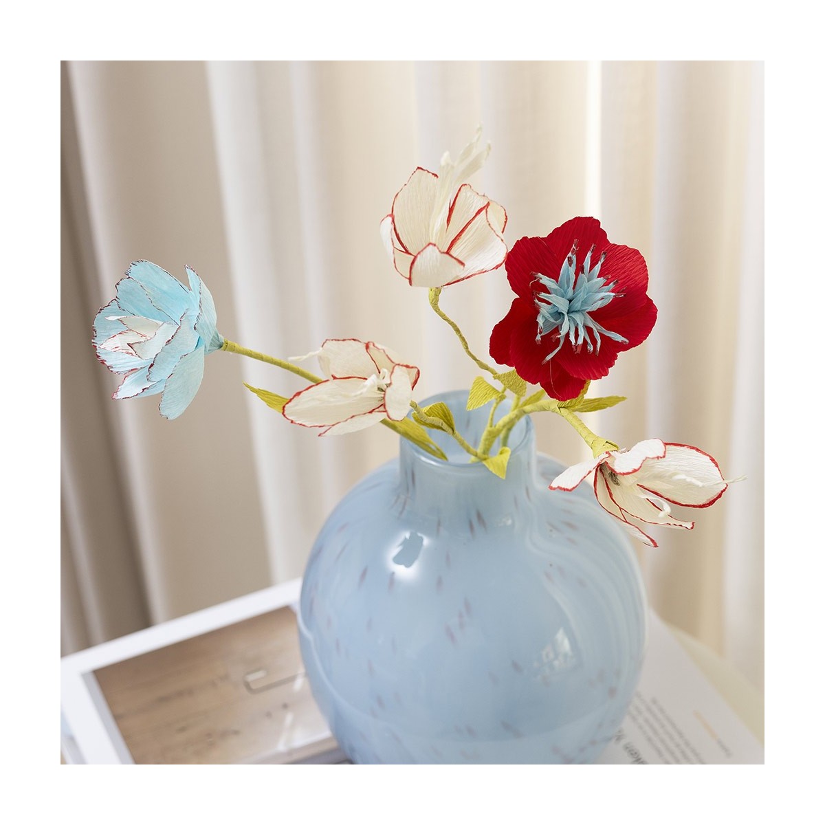 Kwiaty z krepiny udekorowane markerami do robienia, zestaw DIY dla początkujących