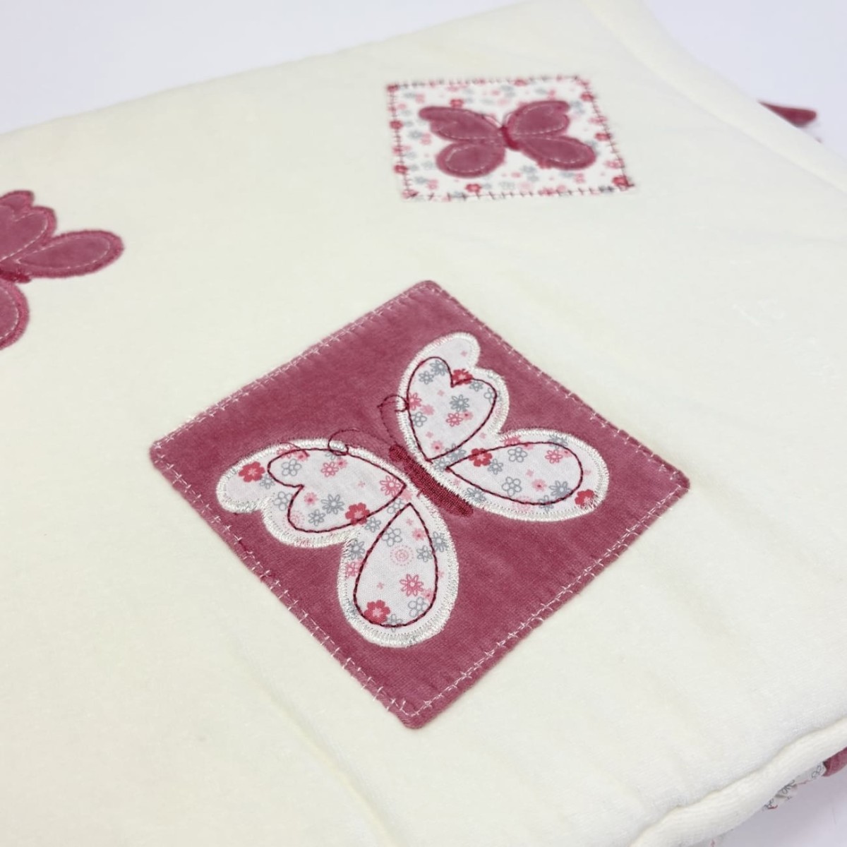 Ochraniacz na szczebelki do łóżeczka Motyle 70x140, 60x120 | Dadum