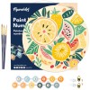Malowanie po numerach na drewnianej płycie -