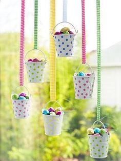 Niesamowite jajka wielkanocne dekoracja okienna